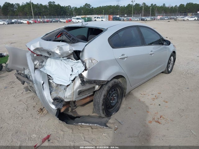 KIA FORTE LX 2017 3KPFK4A77HE041560 Image 4