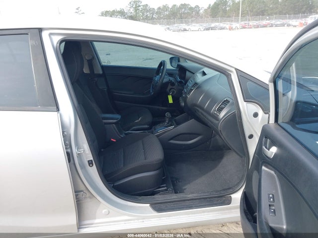 KIA FORTE LX 2017 3KPFK4A77HE041560 Image 5