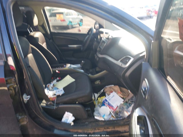 44060054 :رقم المزاد ، 3C4PDCAB3HT637886 vin ، 2017 Dodge Journey Se مزاد بيع