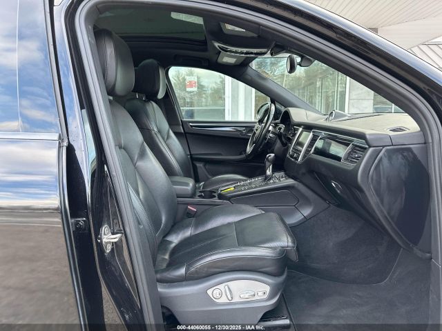 2016 PORSCHE MACAN WP1AB2A51GLB54602 Photo 4