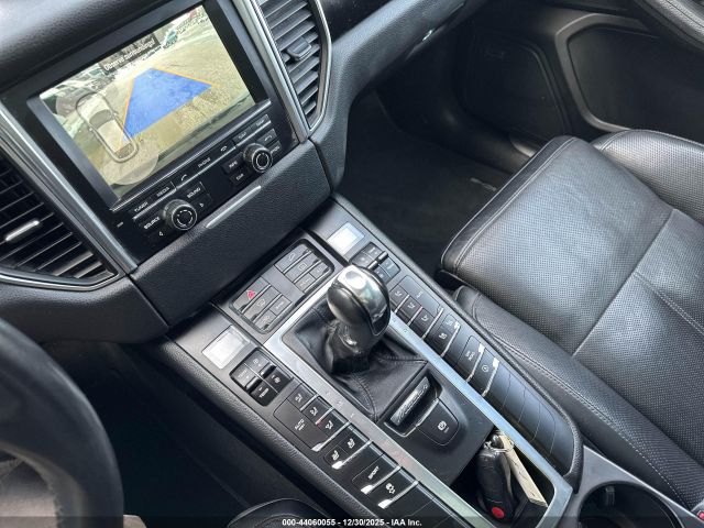 2016 PORSCHE MACAN WP1AB2A51GLB54602 Photo 5