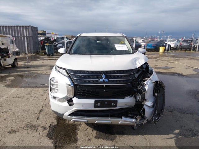 JA4J3UA83PZ056960 Mitsubishi Outlander Se 2.5 2wd