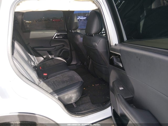 2023 MITSUBISHI OUTLANDER JA4J3UA83PZ056960 Photo 7