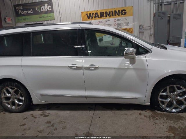 2C4RC1GG6LR242177 Chrysler Pacifica Limited