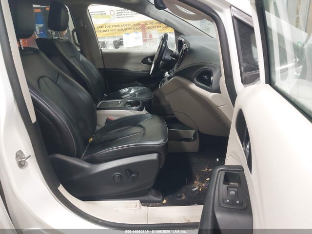 2C4RC1GG6LR242177 Chrysler Pacifica Limited