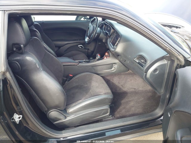 2C3CDZAG1JH231878 Dodge Challenger Sxt Plus