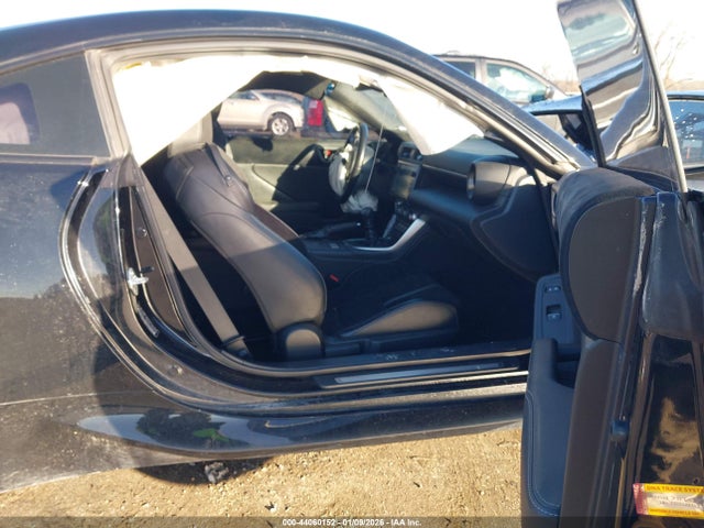 2022 TOYOTA GR86 JF1ZNBE11N9753602 Photo 4