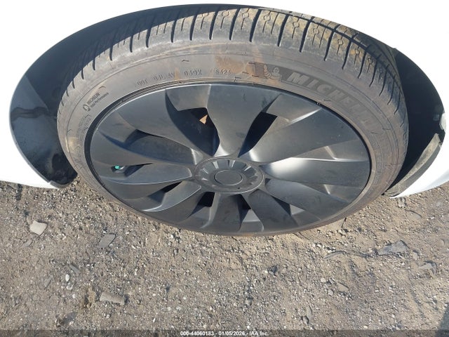 5YJ3E1EB0MF049401 Tesla Model 3 Long Range Dual Motor All-wheel Drive