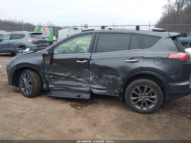 2018 Toyota Rav4 Limited მანქანა იყიდება აუქციონზე, vin: JTMDFREV9JJ238109, აუქციონის ნომერი: 44060189