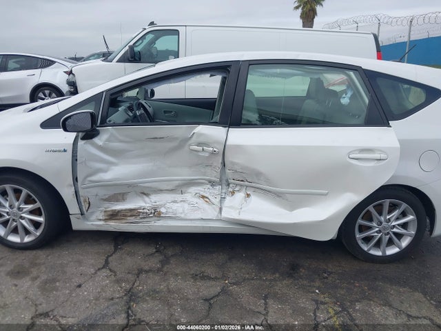 JTDZN3EU7E3356814 Toyota Prius V Five