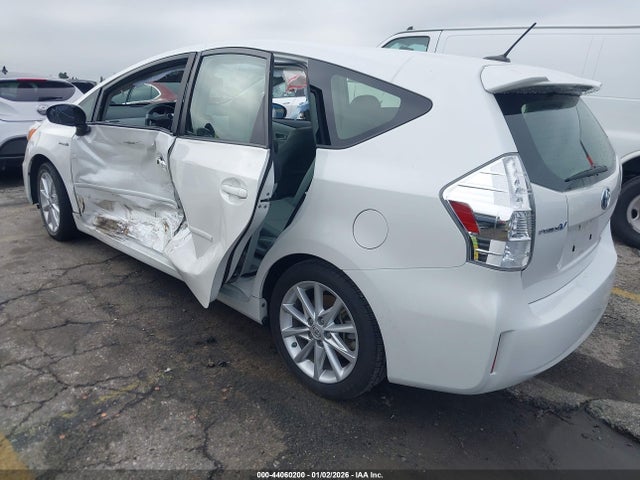 JTDZN3EU7E3356814 Toyota Prius V Five