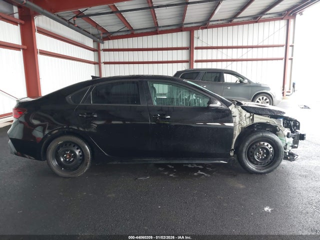 3KPF54AD6NE433079 KIA Forte Gt-line
