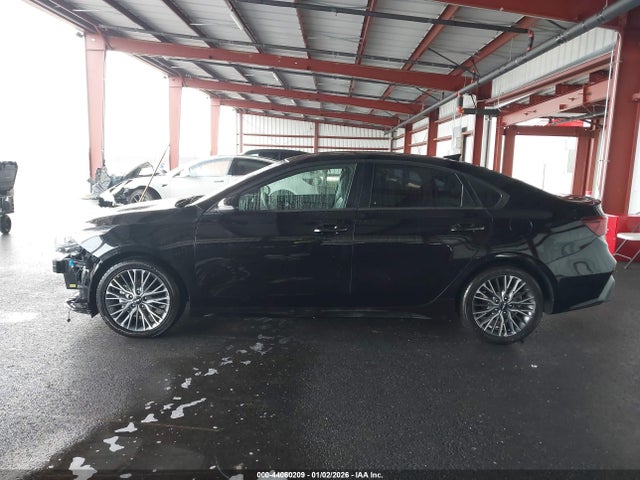 3KPF54AD6NE433079 KIA Forte Gt-line