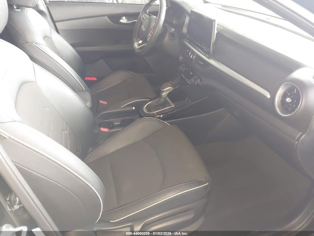 3KPF54AD6NE433079 KIA Forte Gt-line