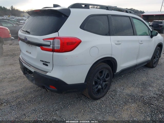 4S4WMAHD2R3433550 Subaru Ascent Onyx Edition 7-passenger