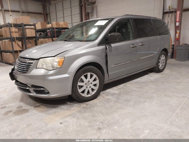 2014 Chrysler Town & Country Touring მანქანა იყიდება აუქციონზე, vin: 2C4RC1BG7ER132944, აუქციონის ნომერი: 44060240