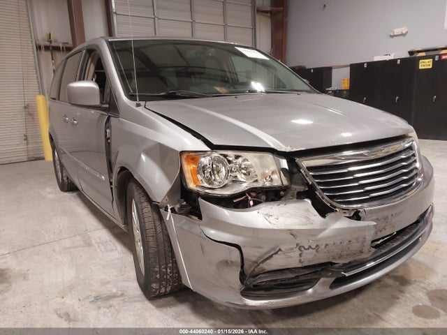 2014 Chrysler Town & Country Touring მანქანა იყიდება აუქციონზე, vin: 2C4RC1BG7ER132944, აუქციონის ნომერი: 44060240