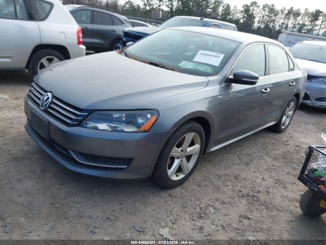 2014 VOLKSWAGEN PASSAT 1VWAT7A37EC045145 Photo 1