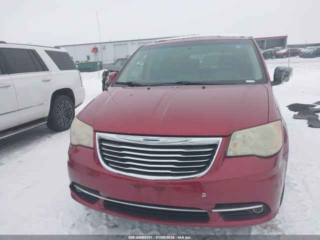 2011 Chrysler Town & Country Touring მანქანა იყიდება აუქციონზე, vin: 2A4RR5DG3BR612679, აუქციონის ნომერი: 44060301