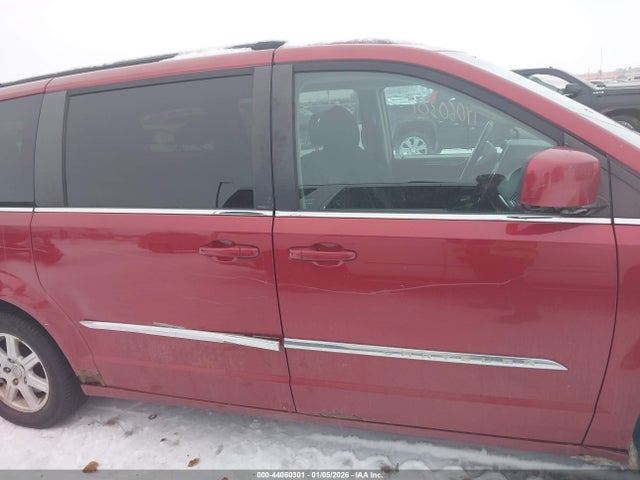 2011 Chrysler Town & Country Touring მანქანა იყიდება აუქციონზე, vin: 2A4RR5DG3BR612679, აუქციონის ნომერი: 44060301