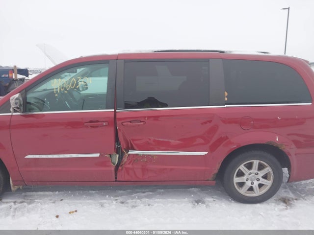 2011 Chrysler Town & Country Touring მანქანა იყიდება აუქციონზე, vin: 2A4RR5DG3BR612679, აუქციონის ნომერი: 44060301