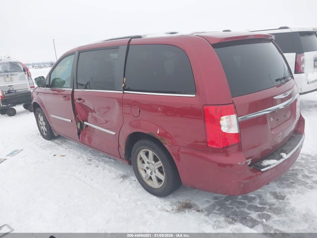 2011 Chrysler Town & Country Touring მანქანა იყიდება აუქციონზე, vin: 2A4RR5DG3BR612679, აუქციონის ნომერი: 44060301