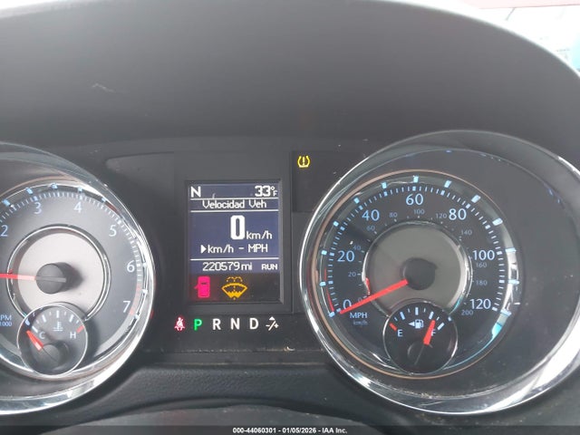 2011 Chrysler Town & Country Touring მანქანა იყიდება აუქციონზე, vin: 2A4RR5DG3BR612679, აუქციონის ნომერი: 44060301