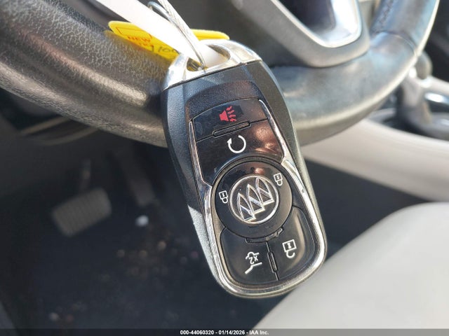 44060320 :رقم المزاد ، LRBFXBSA3HD053656 vin ، 2017 Buick Envision Essence مزاد بيع