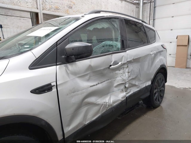 Ford ESCAPE SE 2017 1FMCU9GD1HUE75302 Image 6