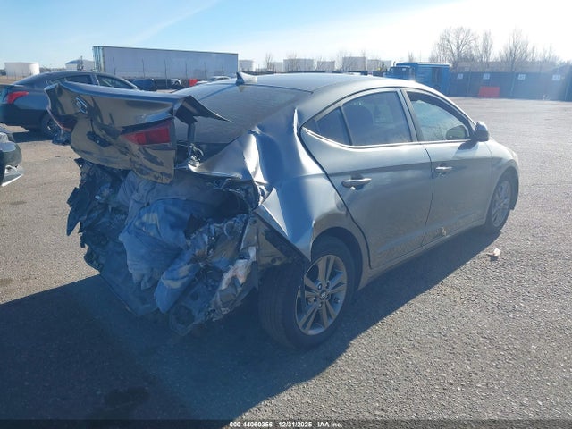 KMHD84LFXHU263016 Hyundai ELANTRA SE
