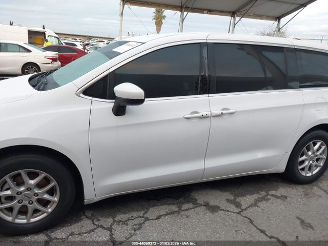 Chrysler Voyager Lx 2022 2C4RC1CG4NR218744 Image 14
