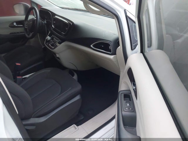 Chrysler Voyager Lx 2022 2C4RC1CG4NR218744 Image 5