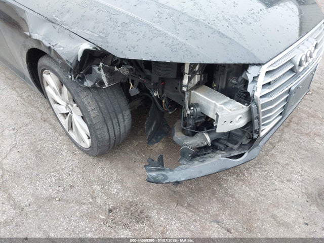 2017 AUDI A4 WAUANAF46HN002398 Photo 5