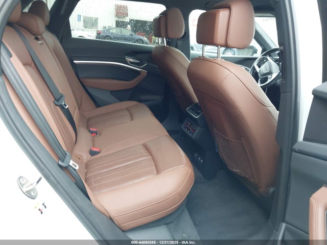 2019 AUDI E-TRON WA1LAAGE1KB023810 Photo 7