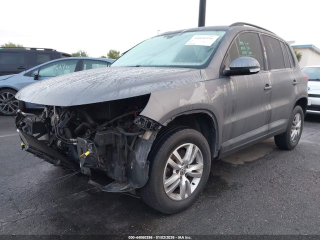 WVGAV7AX6GW597796 Volkswagen TIGUAN S