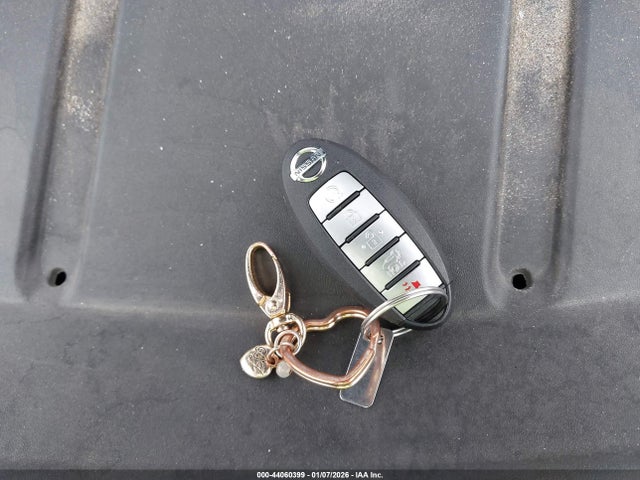 5N1AT3BA5MC757303 Nissan Rogue Sv Fwd
