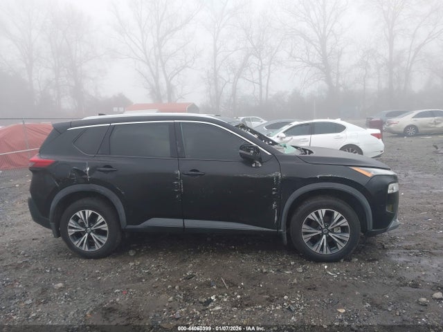 5N1AT3BA5MC757303 Nissan Rogue Sv Fwd