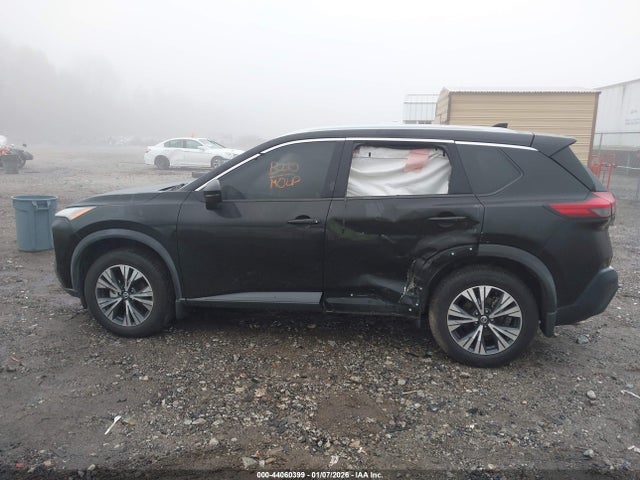 5N1AT3BA5MC757303 Nissan Rogue Sv Fwd