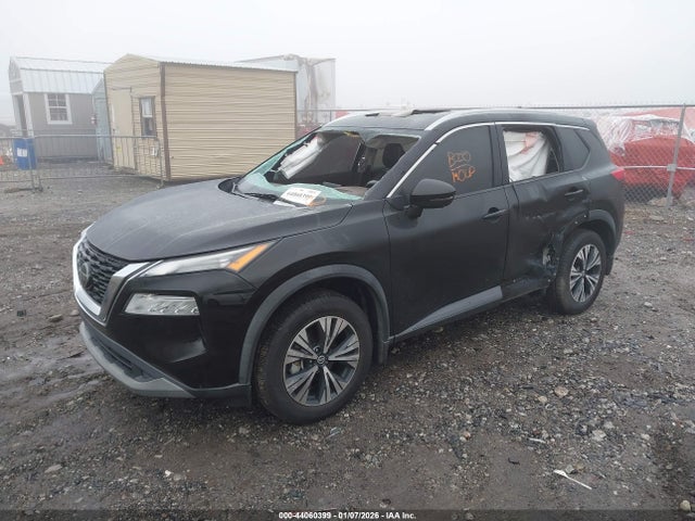 5N1AT3BA5MC757303 Nissan Rogue Sv Fwd