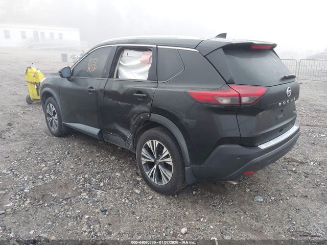 5N1AT3BA5MC757303 Nissan Rogue Sv Fwd