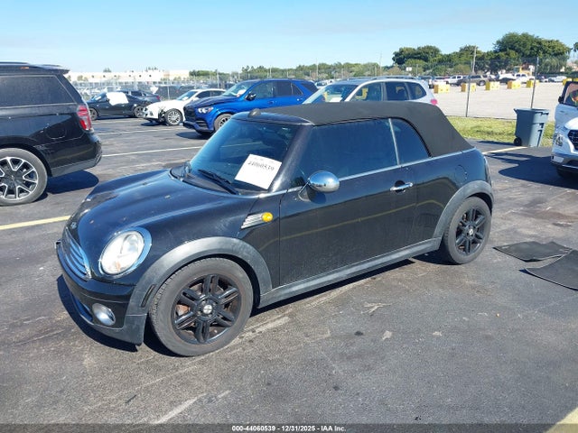 2010 MINI COOPER WMWMR3C54ATU98667 Photo 1