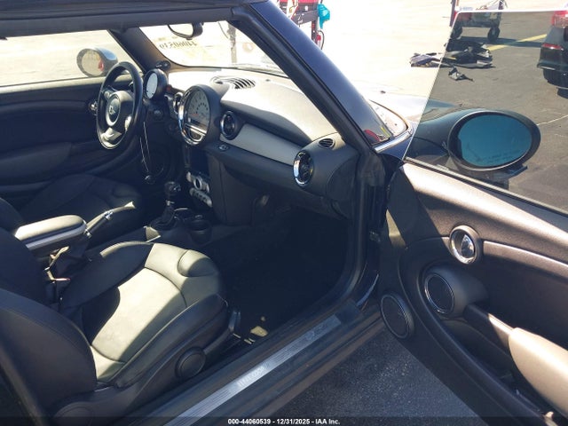 2010 MINI COOPER WMWMR3C54ATU98667 Photo 4