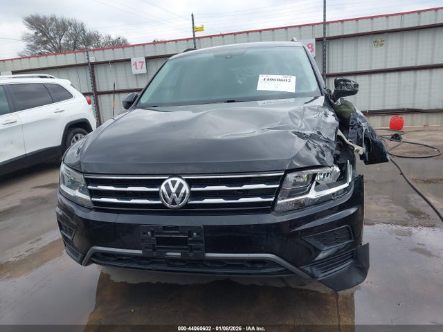 Auction sale of the 2020 Volkswagen Tiguan 2.0t Se/2.0t Se R-line Black/2.0t Sel, vin: 3VV2B7AX9LM108692, lot number: 44060602