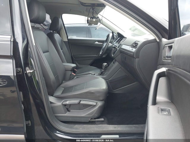 Auction sale of the 2020 Volkswagen Tiguan 2.0t Se/2.0t Se R-line Black/2.0t Sel, vin: 3VV2B7AX9LM108692, lot number: 44060602