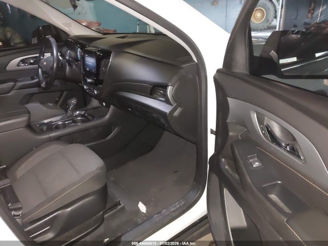 2021 Chevrolet Traverse Awd Lt Cloth მანქანა იყიდება აუქციონზე, vin: 1GNEVGKW3MJ256352, აუქციონის ნომერი: 44060610