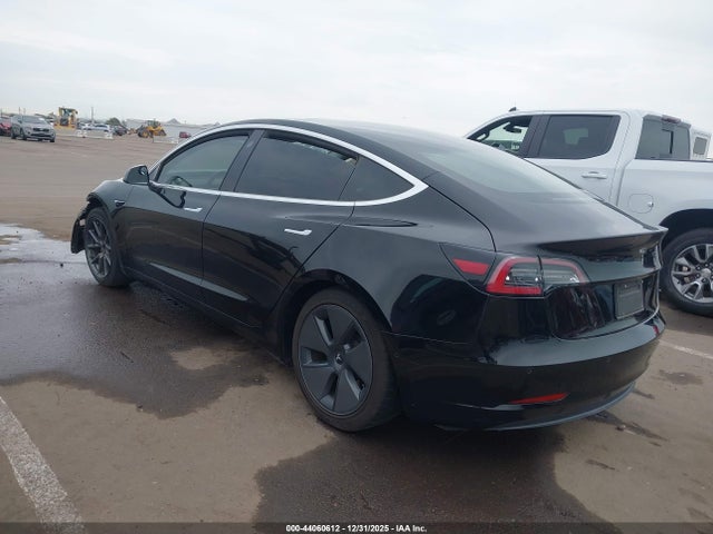 2019 TESLA MODEL 3 5YJ3E1EA6KF296894 Photo 2