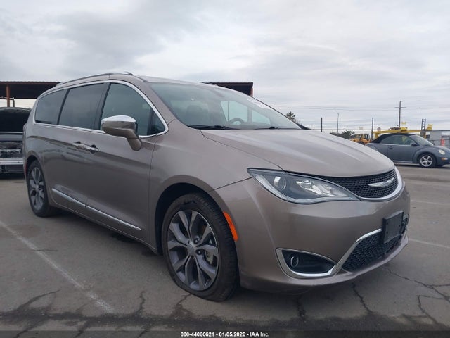 2C4RC1GG7JR320978 Chrysler Pacifica Limited