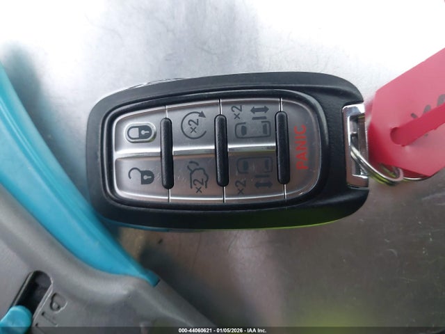 2C4RC1GG7JR320978 Chrysler Pacifica Limited