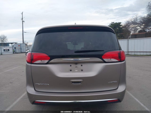 2C4RC1GG7JR320978 Chrysler Pacifica Limited