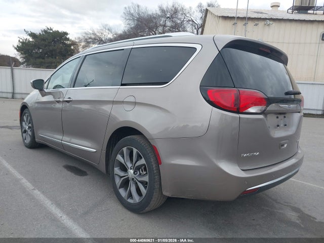 2C4RC1GG7JR320978 Chrysler Pacifica Limited